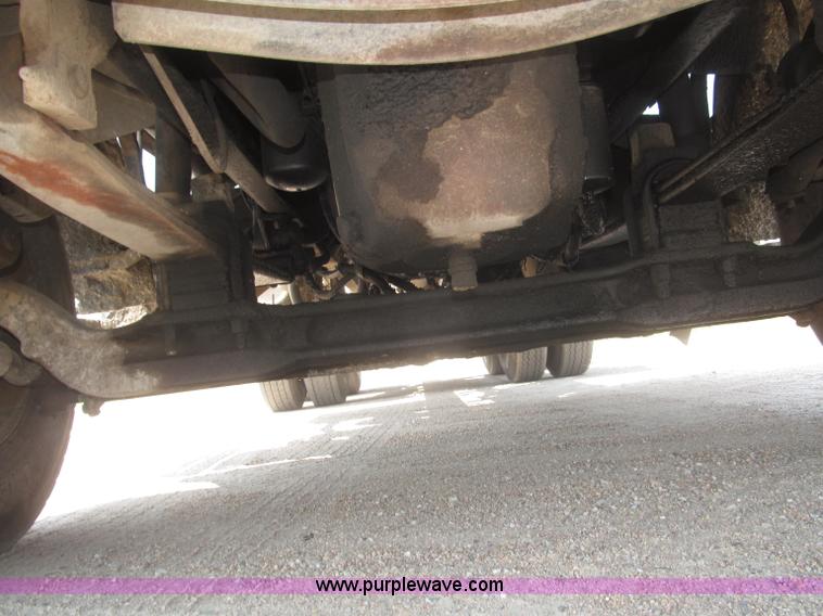 image for item F7087 1997 Ford LT9513 Louisville 113 Conventional H semi truck