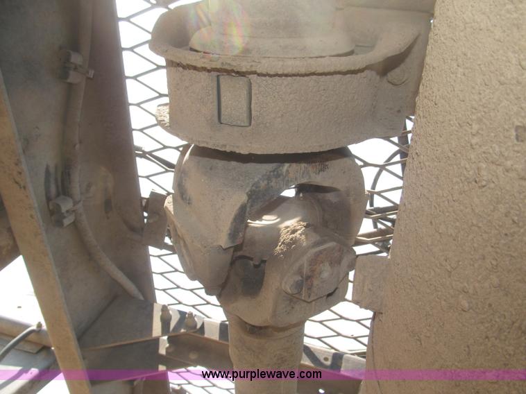 image for item F7087 1997 Ford LT9513 Louisville 113 Conventional H semi truck