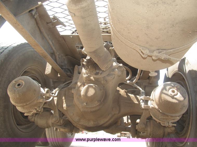 image for item F7087 1997 Ford LT9513 Louisville 113 Conventional H semi truck