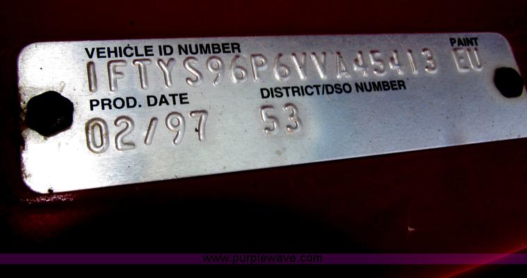 image for item F7087 1997 Ford LT9513 Louisville 113 Conventional H semi truck