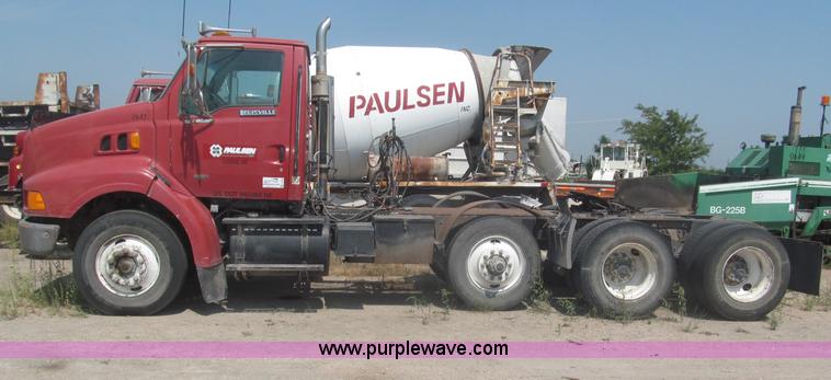 image for item F7088 1997 Ford LT9513 Louisville 113 triple axle semi truck