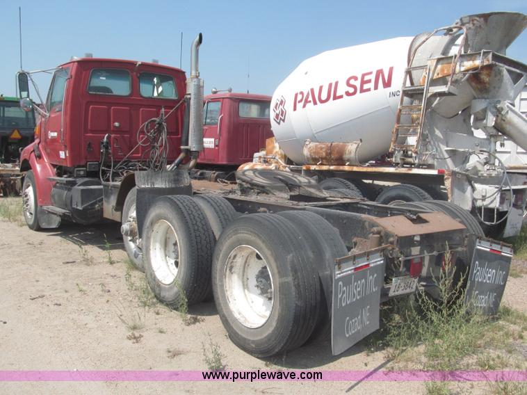 image for item F7088 1997 Ford LT9513 Louisville 113 triple axle semi truck