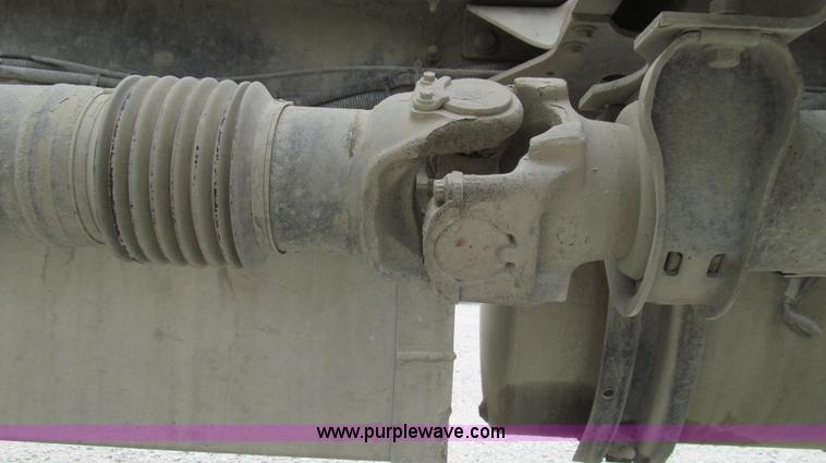 image for item G2061 2002 Mack CH613 semi truck