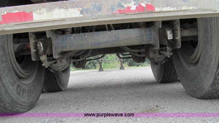 image for item G2075 2006 Warren bulk aluminum feed trailer