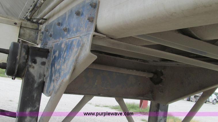 image for item G2075 2006 Warren bulk aluminum feed trailer