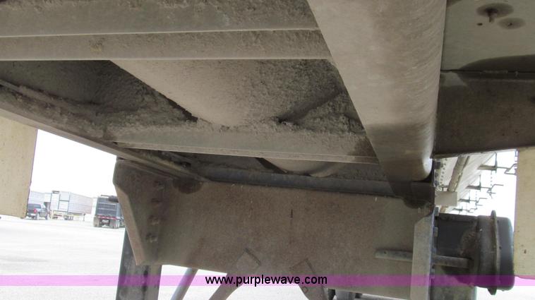 image for item G2075 2006 Warren bulk aluminum feed trailer