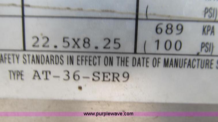 image for item G2075 2006 Warren bulk aluminum feed trailer