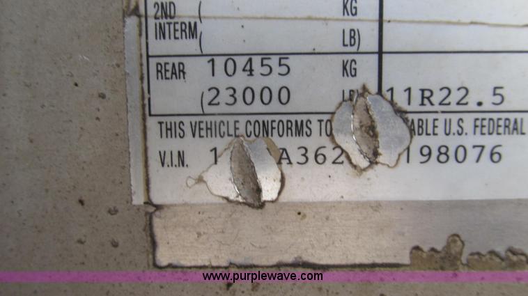 image for item G2075 2006 Warren bulk aluminum feed trailer