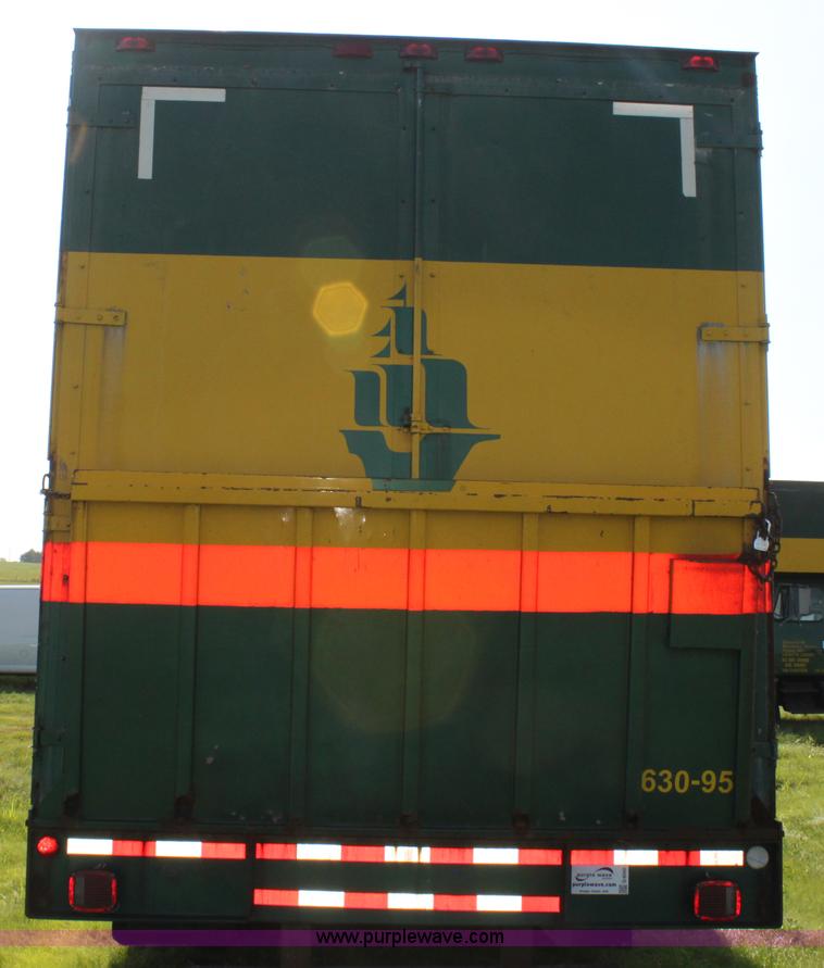 image for item G4040 1994 International 4700 box truck