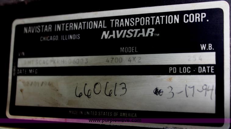 image for item G4040 1994 International 4700 box truck