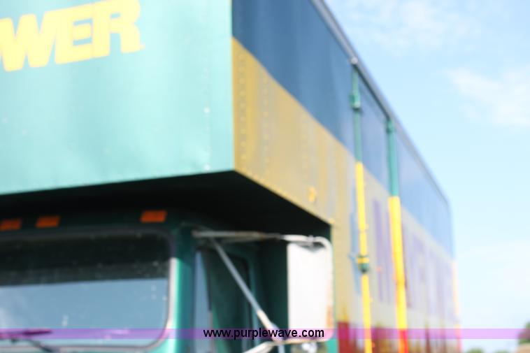 image for item G4040 1994 International 4700 box truck