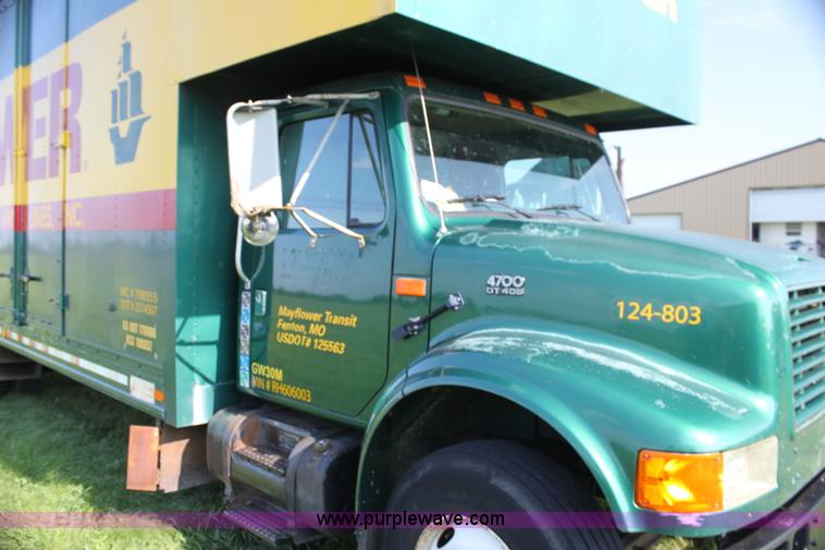 image for item G4040 1994 International 4700 box truck