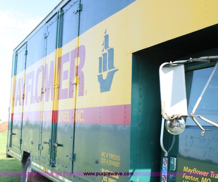 image for item G4040 1994 International 4700 box truck