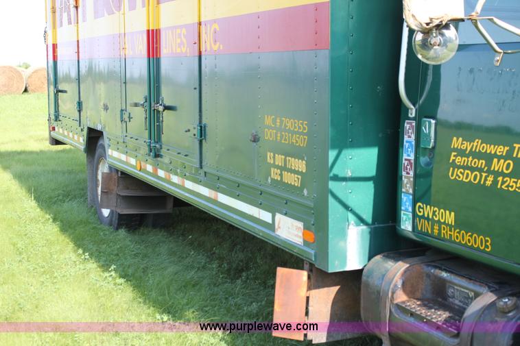 image for item G4040 1994 International 4700 box truck