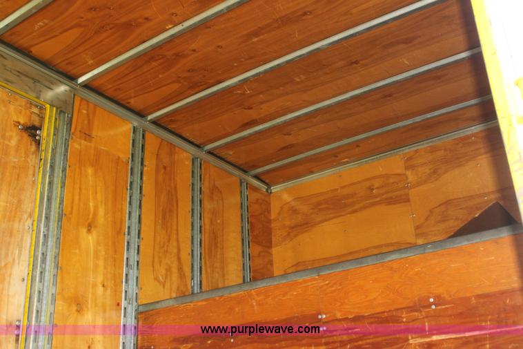 image for item G4040 1994 International 4700 box truck