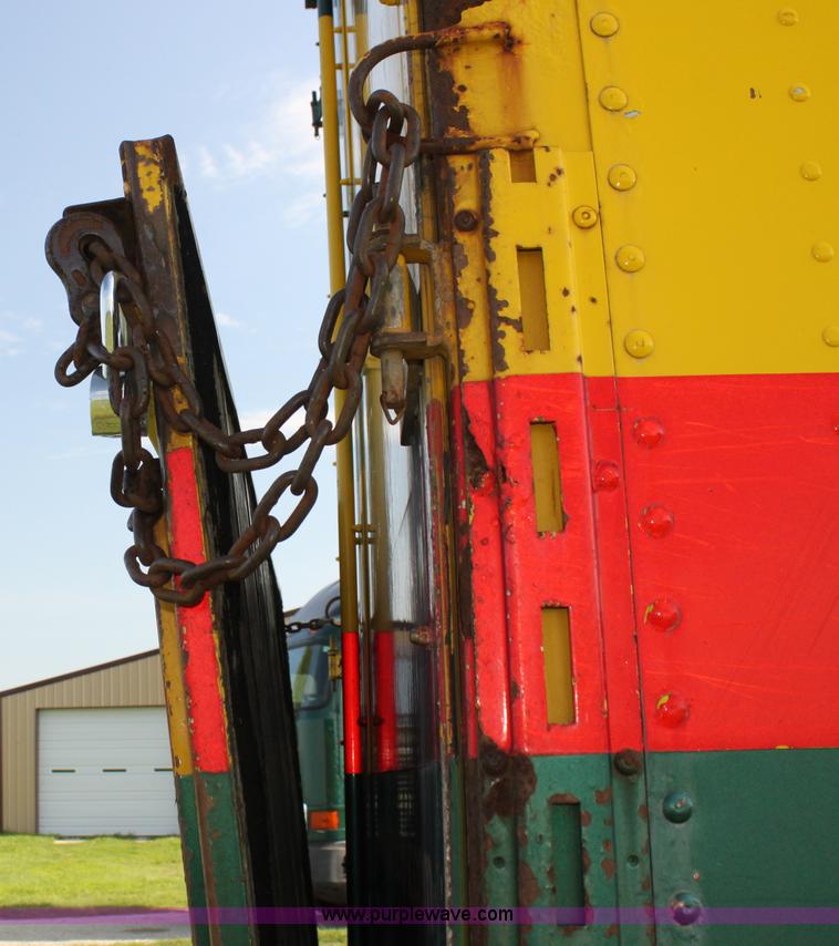 image for item G4040 1994 International 4700 box truck