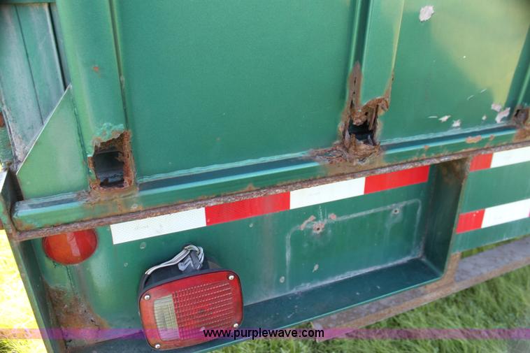 image for item G4040 1994 International 4700 box truck