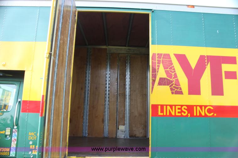 image for item G4040 1994 International 4700 box truck