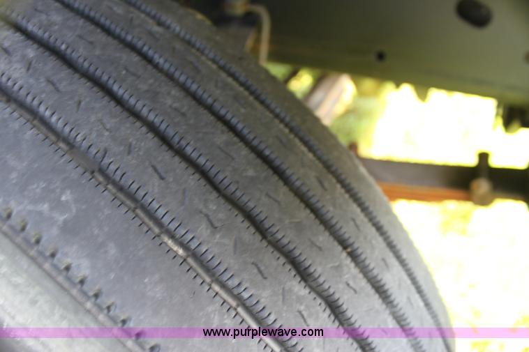 image for item G4040 1994 International 4700 box truck