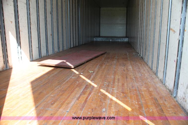 image for item G4044 1994 Kentucky 48' moving van trailer