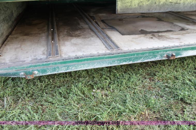 image for item G4044 1994 Kentucky 48' moving van trailer