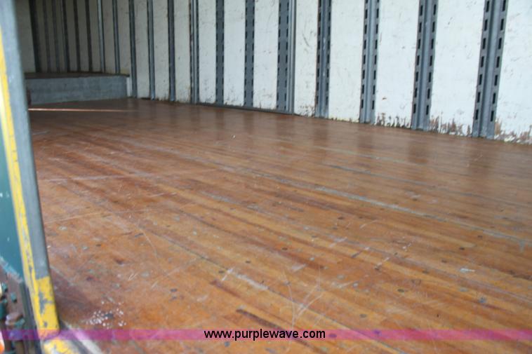 image for item G4044 1994 Kentucky 48' moving van trailer