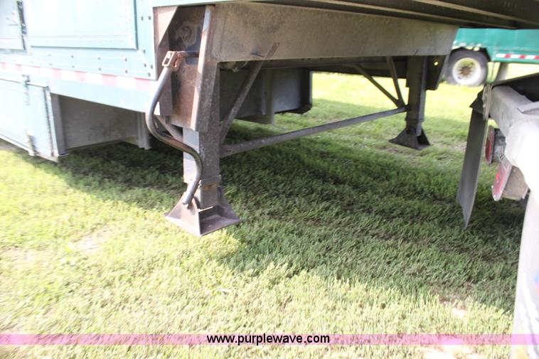 image for item G4044 1994 Kentucky 48' moving van trailer