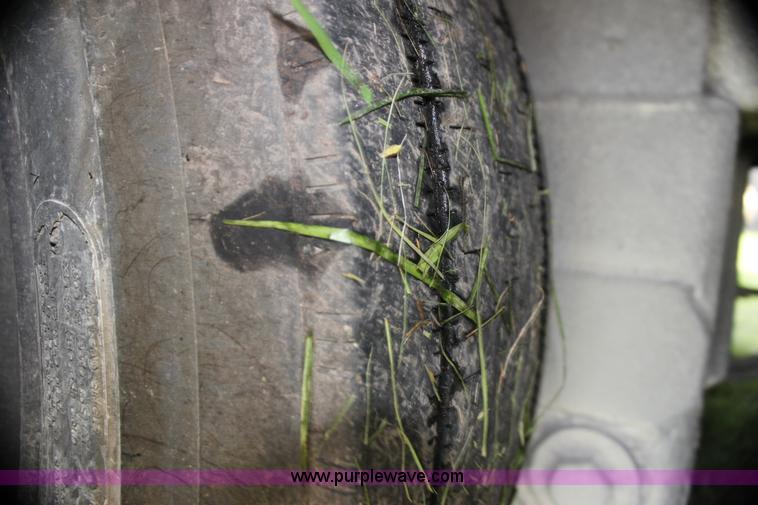 image for item G4044 1994 Kentucky 48' moving van trailer