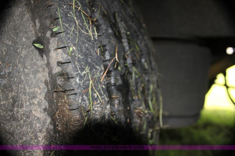 image for item G4044 1994 Kentucky 48' moving van trailer