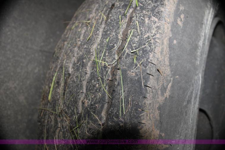 image for item G4044 1994 Kentucky 48' moving van trailer