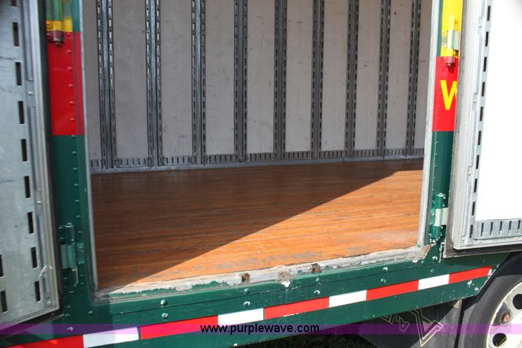 image for item G4045 1999 Kentucky 53' moving van trailer