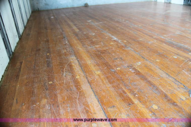 image for item G4045 1999 Kentucky 53' moving van trailer