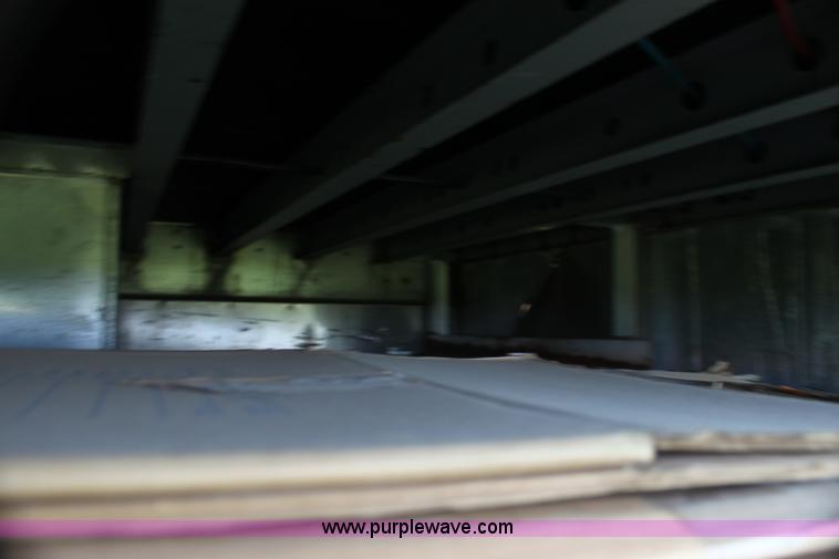 image for item G4045 1999 Kentucky 53' moving van trailer