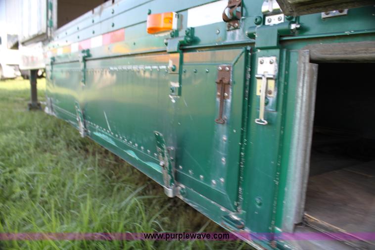 image for item G4045 1999 Kentucky 53' moving van trailer