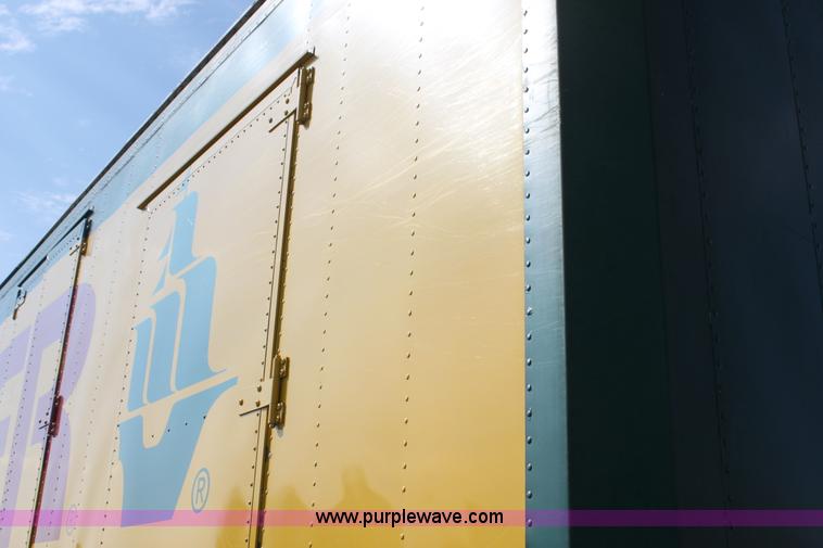 image for item G4045 1999 Kentucky 53' moving van trailer