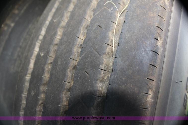 image for item G4045 1999 Kentucky 53' moving van trailer