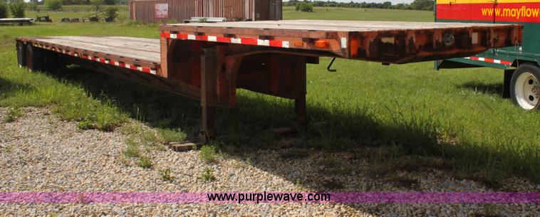 image for item G4046 1988 Trailmobile 48' step deck trailer