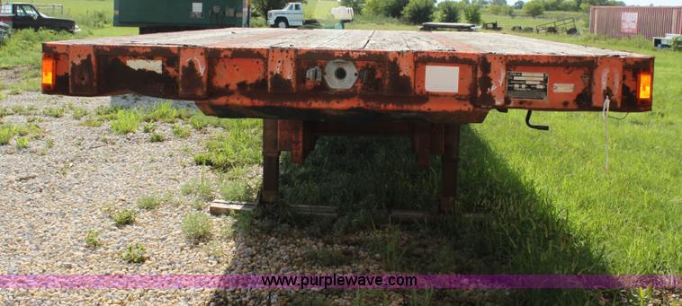 image for item G4046 1988 Trailmobile 48' step deck trailer