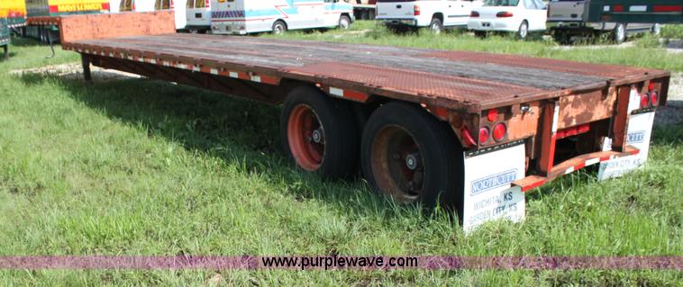 image for item G4046 1988 Trailmobile 48' step deck trailer