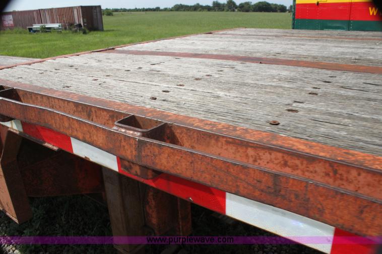 image for item G4046 1988 Trailmobile 48' step deck trailer