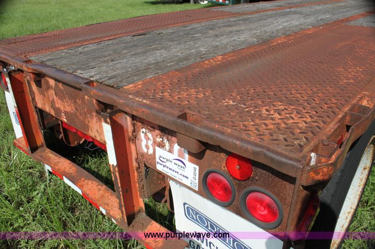 image for item G4046 1988 Trailmobile 48' step deck trailer