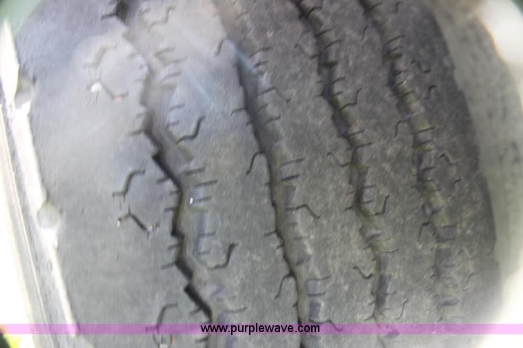 image for item G4046 1988 Trailmobile 48' step deck trailer