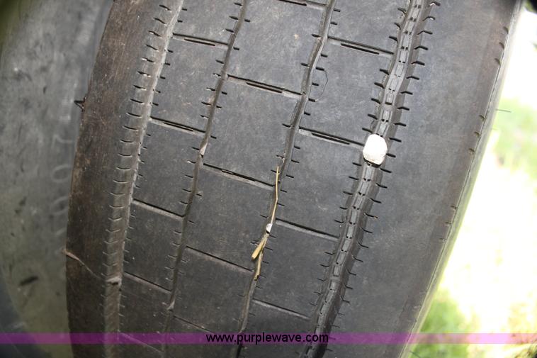 image for item G4046 1988 Trailmobile 48' step deck trailer