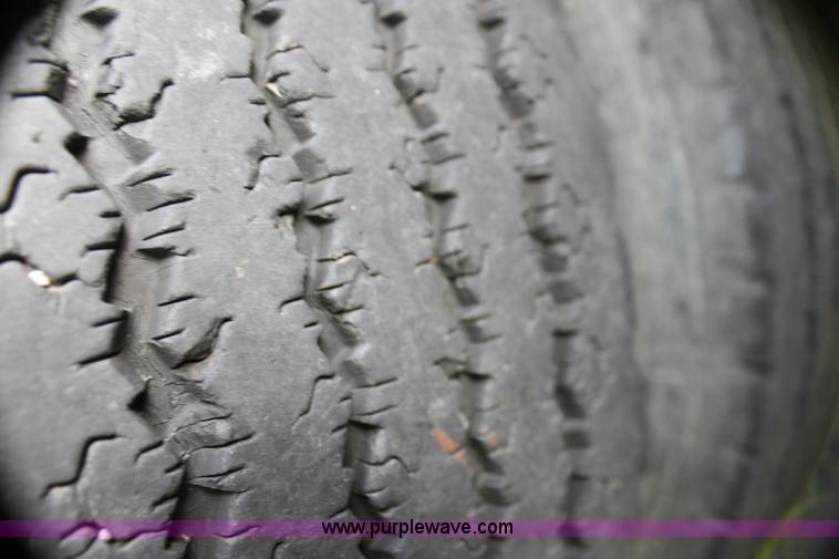 image for item G4046 1988 Trailmobile 48' step deck trailer