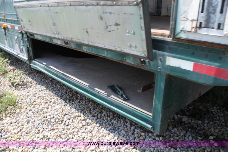 image for item G4047 1989 Dorsey 48' moving van trailer