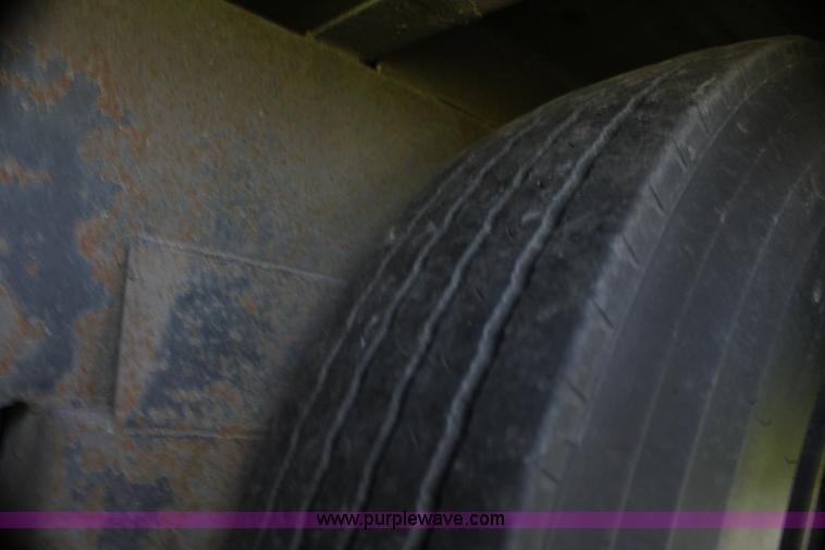 image for item G4047 1989 Dorsey 48' moving van trailer