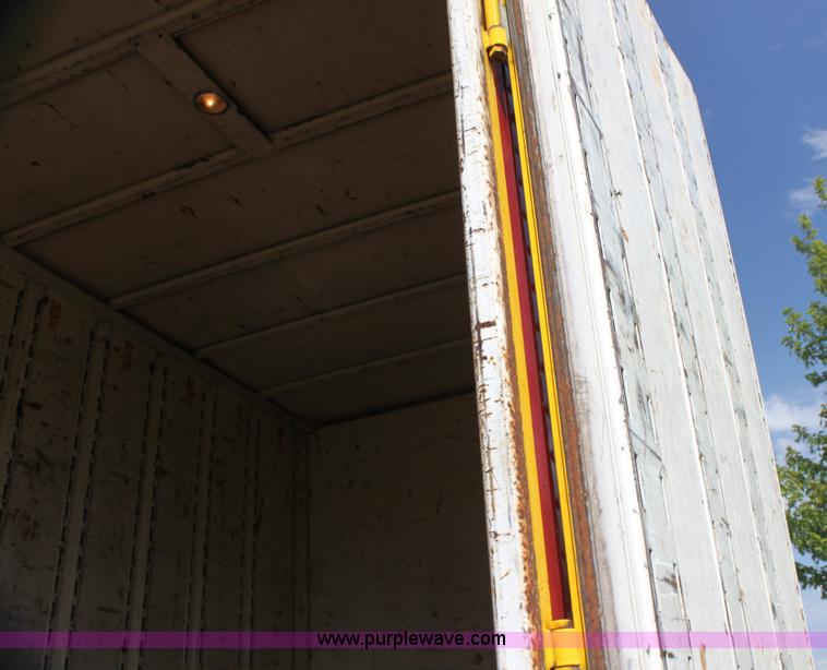 image for item G4048 1984 Kentucky 48' moving van trailer