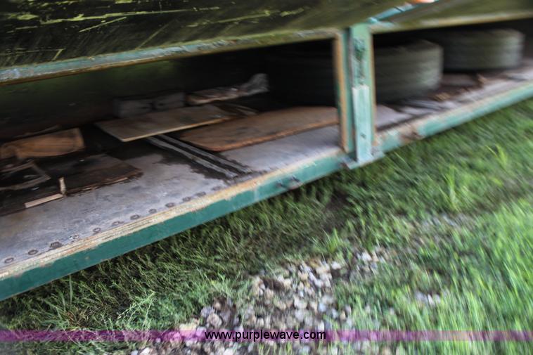 image for item G4048 1984 Kentucky 48' moving van trailer