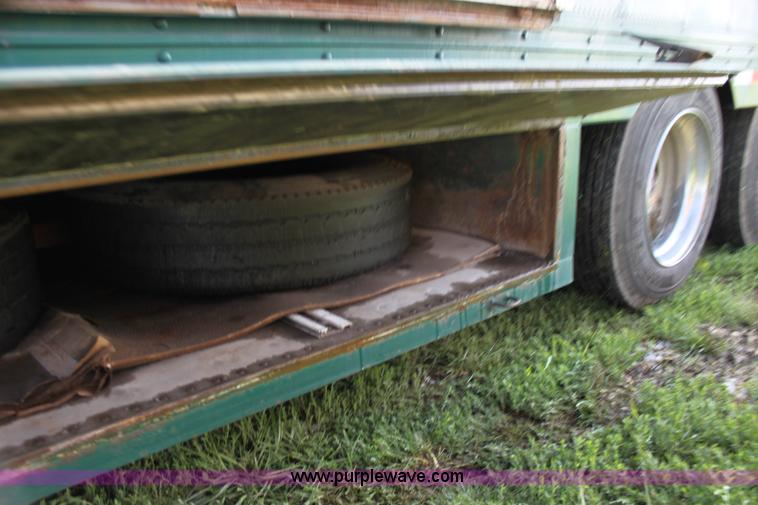 image for item G4048 1984 Kentucky 48' moving van trailer