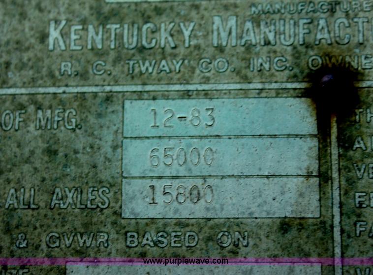 image for item G4048 1984 Kentucky 48' moving van trailer